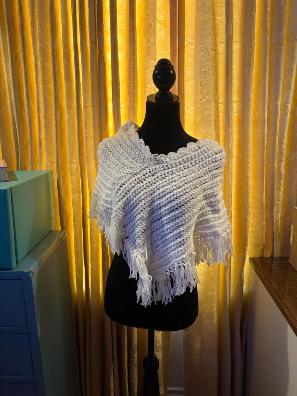 Retro White Crochet Poncho & Matching Beret Set - Boho Fringe Capelet